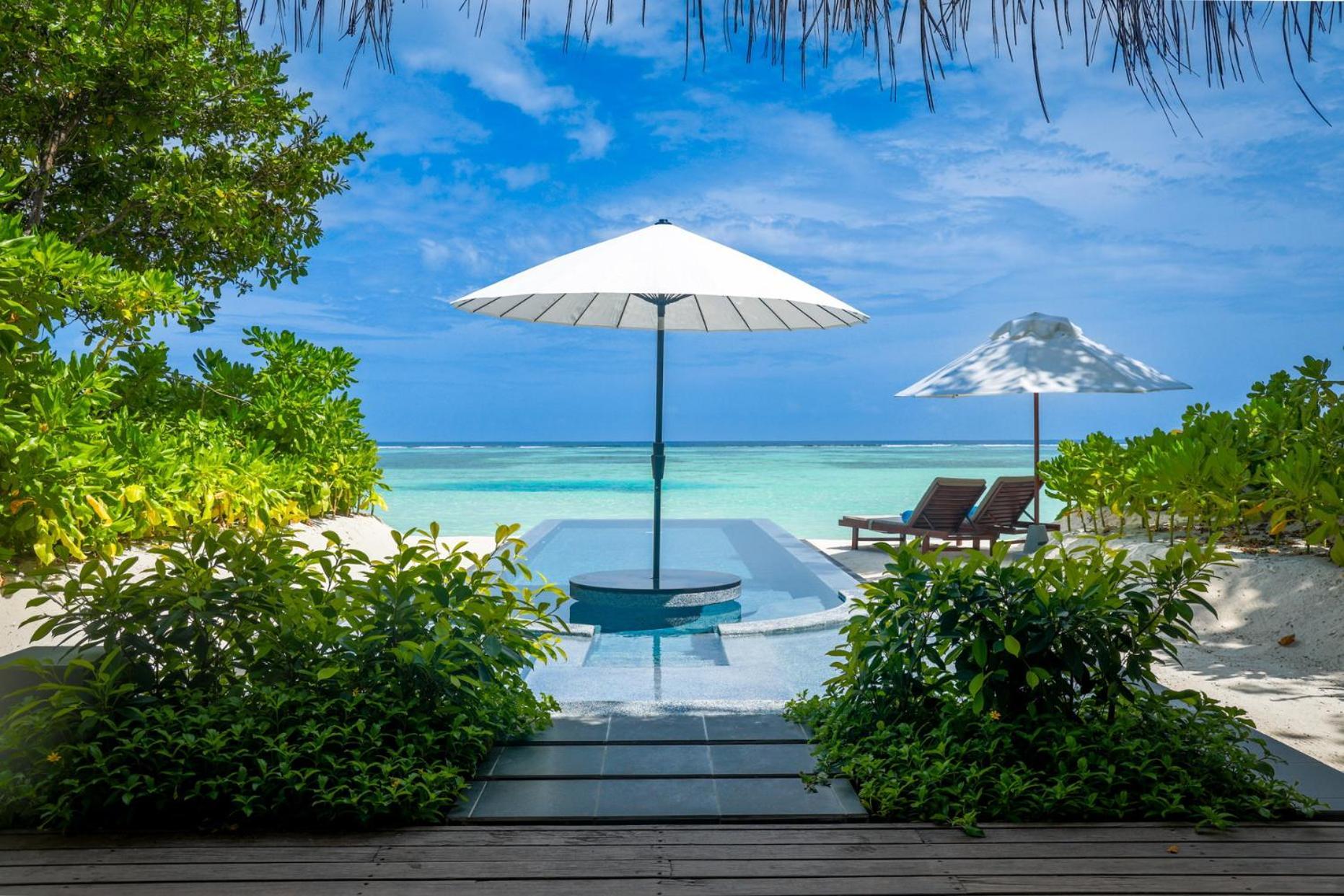 Lux* South Ari Atoll Resort & Villas Dhidhoofinolhu Exterior photo