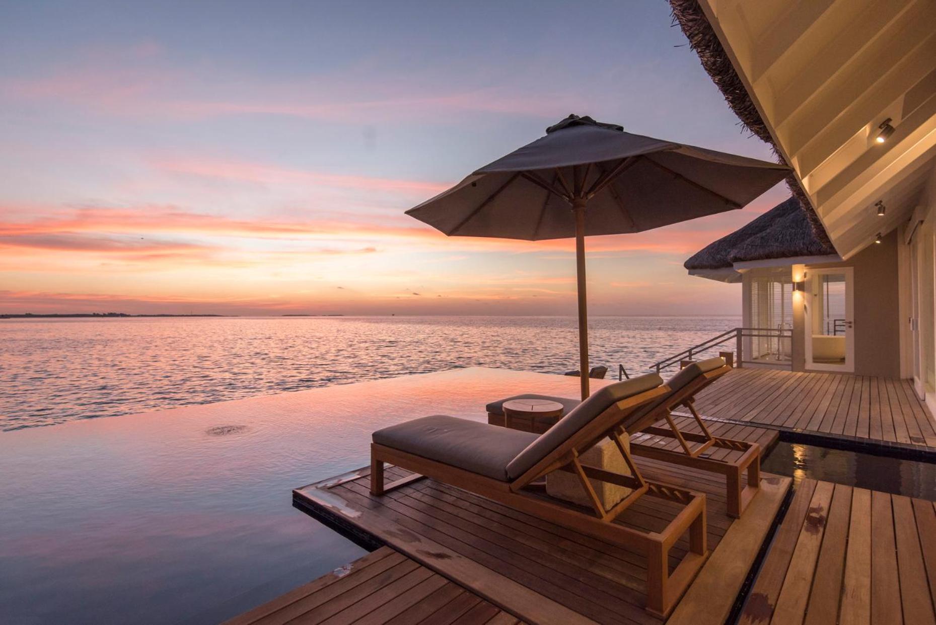 Lux* South Ari Atoll Resort & Villas Dhidhoofinolhu Exterior photo