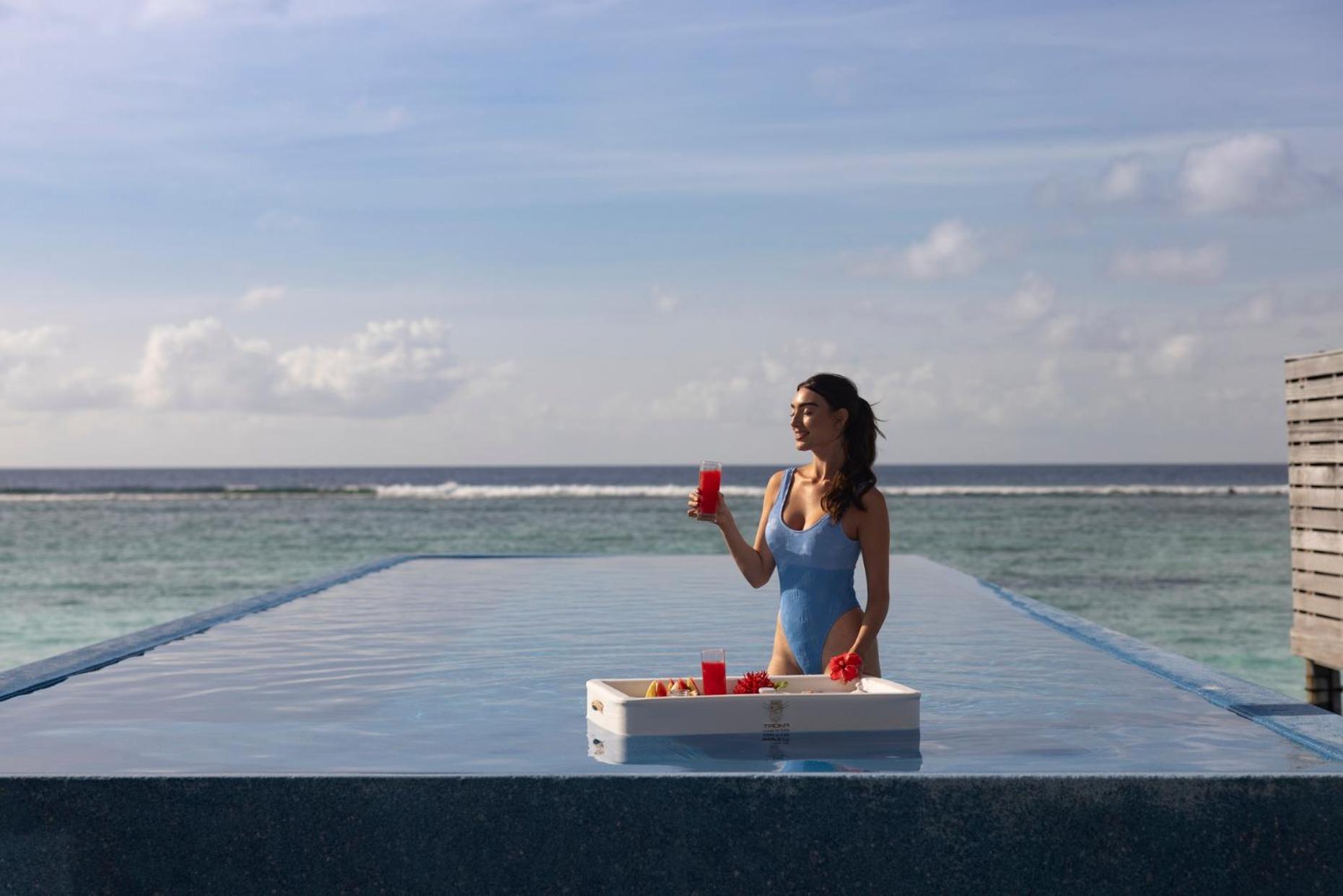 Lux* South Ari Atoll Resort & Villas Dhidhoofinolhu Exterior photo