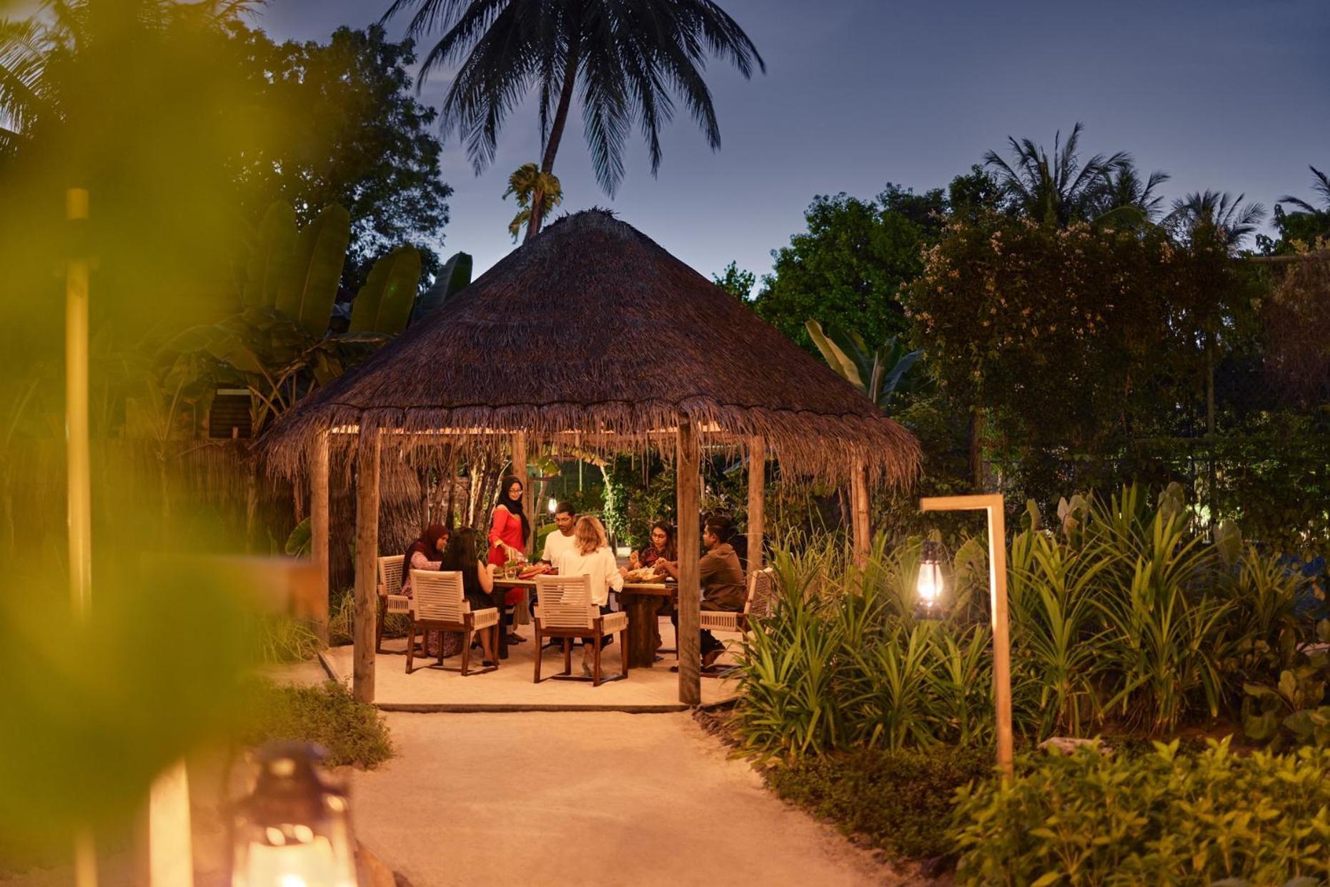 Lux* South Ari Atoll Resort & Villas Dhidhoofinolhu Exterior photo