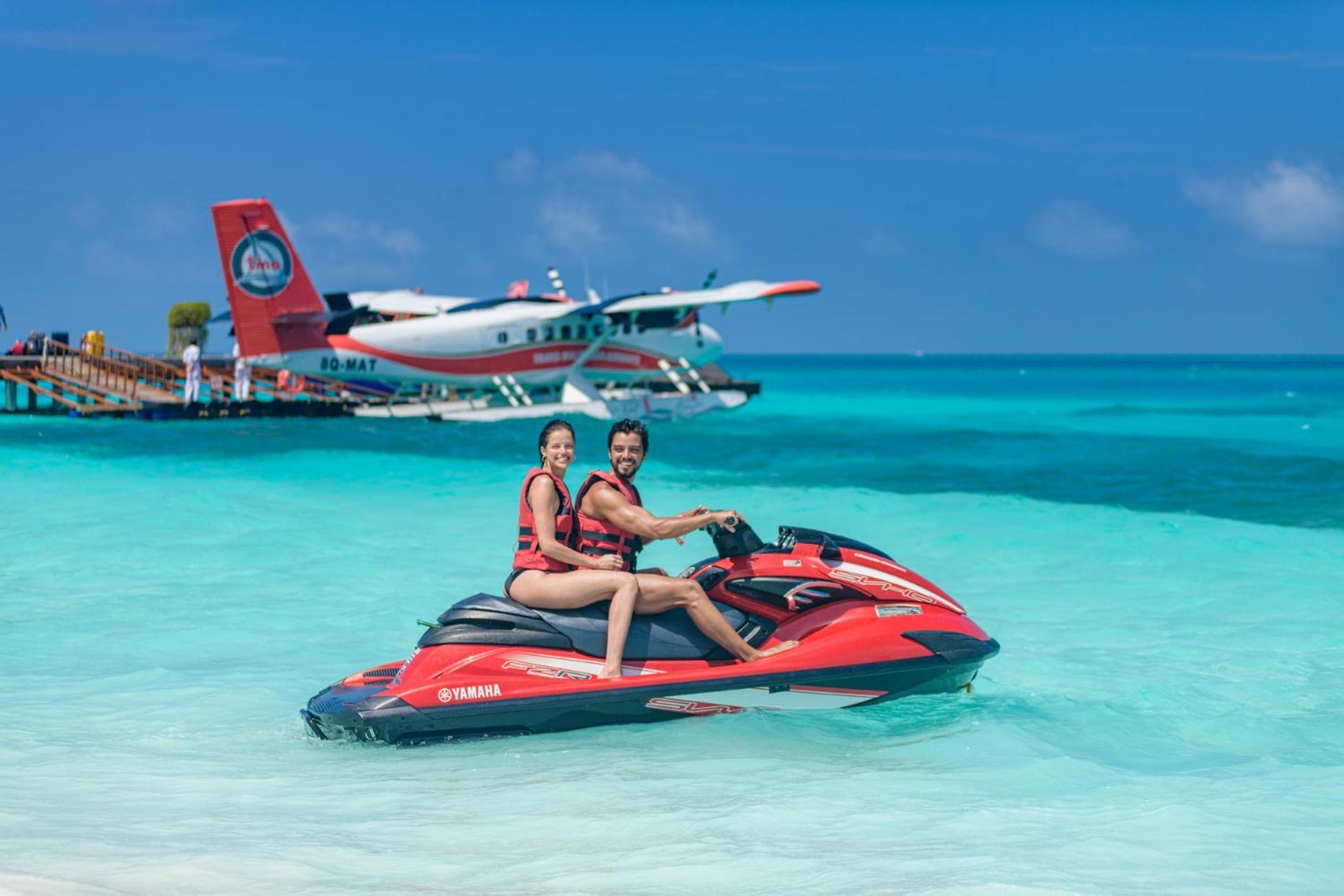 Lux* South Ari Atoll Resort & Villas Dhidhoofinolhu Exterior photo