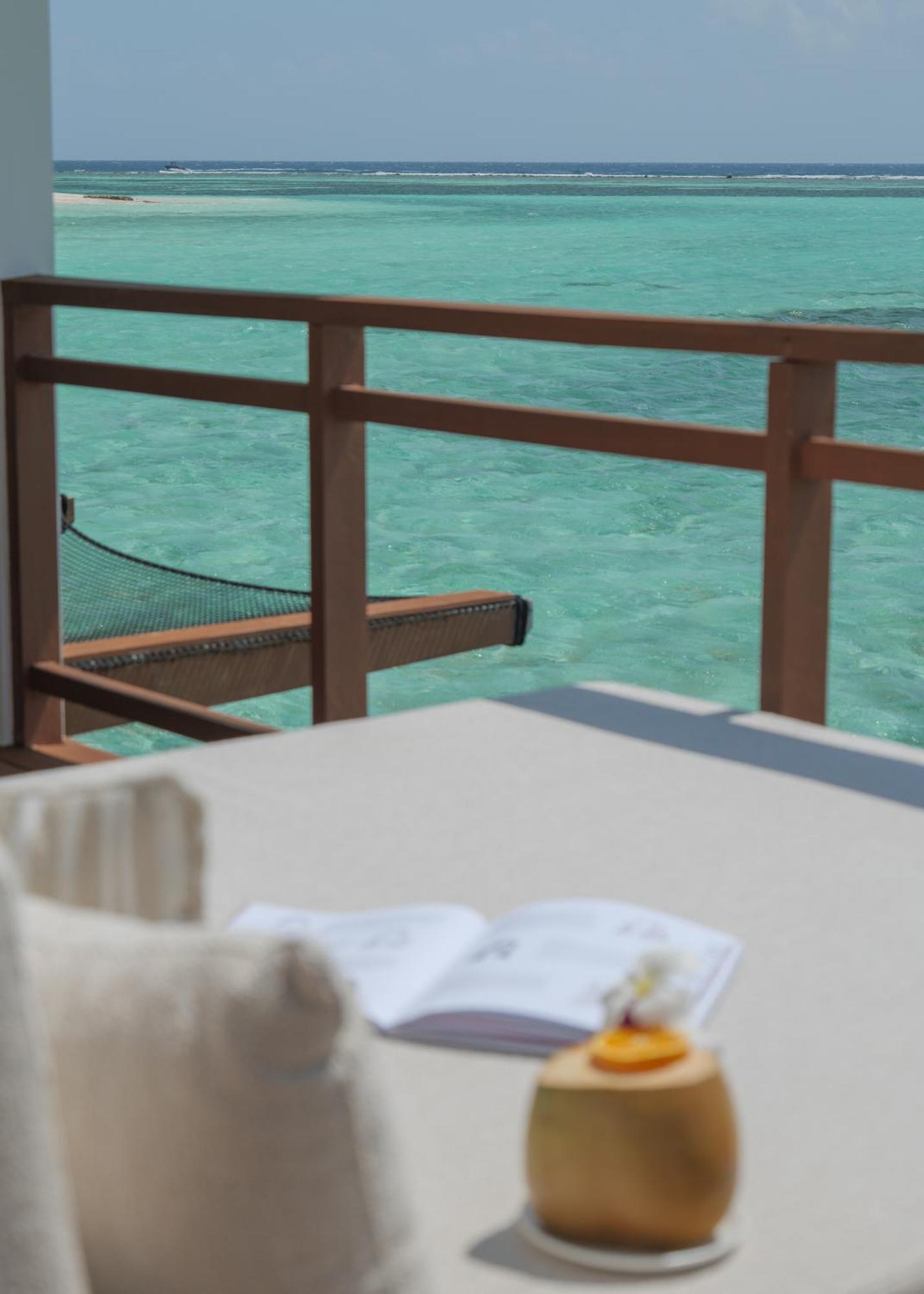 Lux* South Ari Atoll Resort & Villas Dhidhoofinolhu Exterior photo